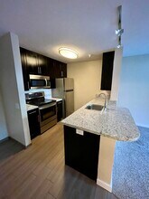 6400 Christie Ave, Unit 2119 in Emeryville, CA - Building Photo - Building Photo
