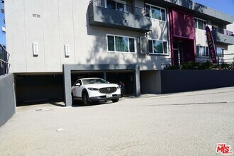 1455 S Wooster St in Los Angeles, CA - Building Photo - Building Photo