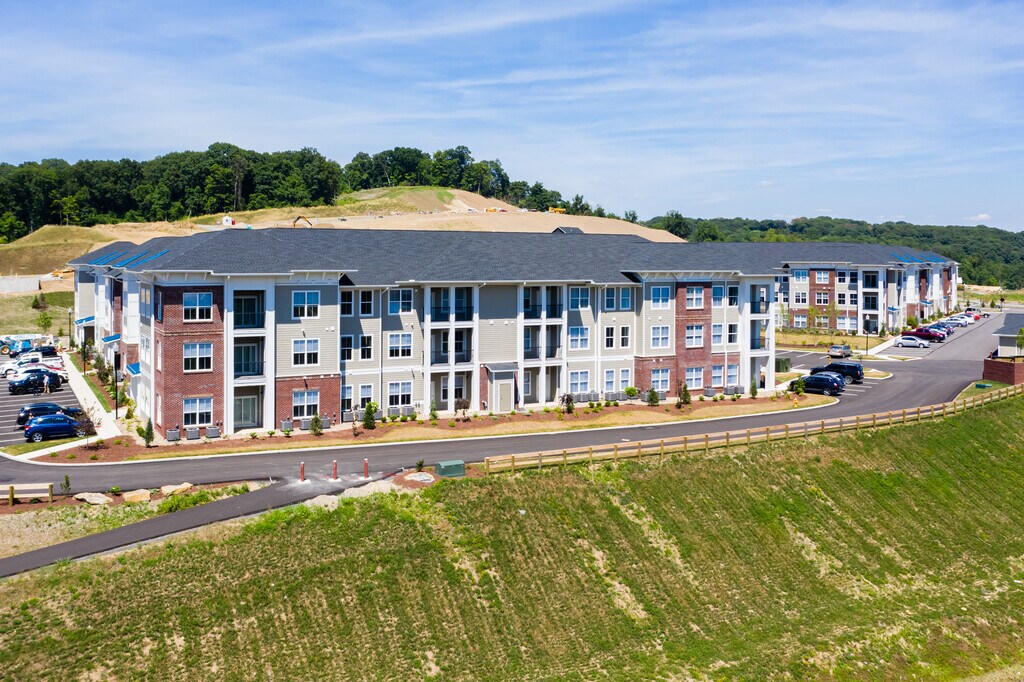 The Flats at Summit Station South Park, PA Apartments