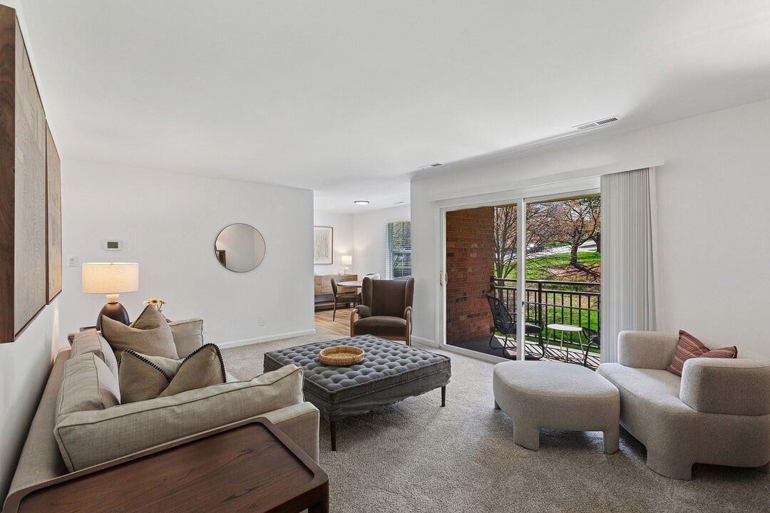 ReNew Howard Crossing in Ellicott City, MD - Foto de edificio