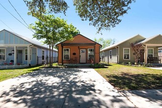 323 N Reus St in Pensacola, FL - Building Photo - Building Photo