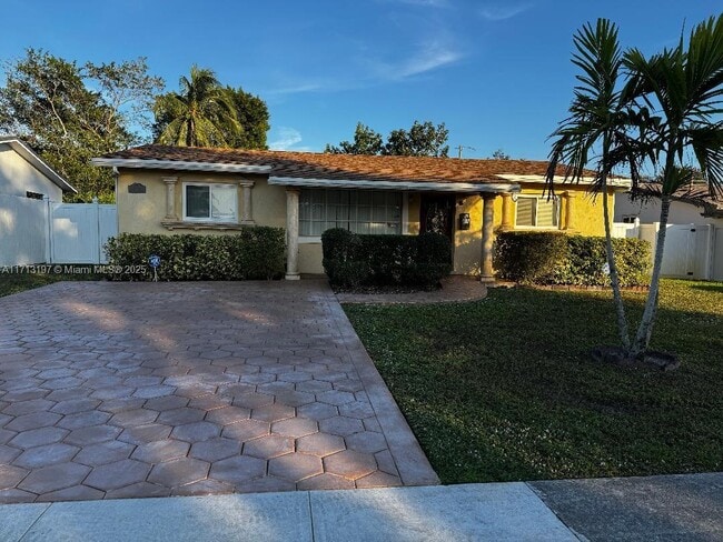 property at 2209 N 41st Ave