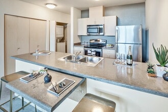 The Bernard in Seattle, WA - Foto de edificio - Building Photo