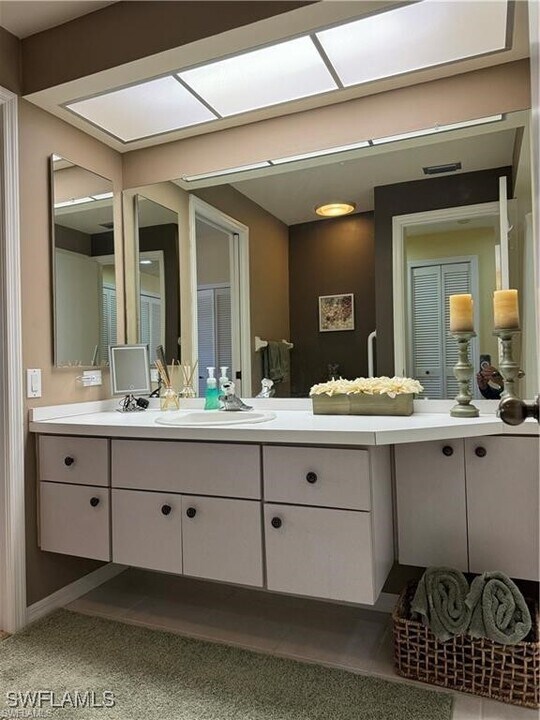 16431 Fairway Woods Dr in Ft. Myers, FL - Building Photo