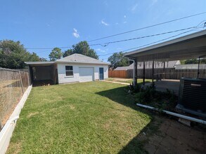 1225 NW 98th St in Oklahoma City, OK - Foto de edificio - Building Photo