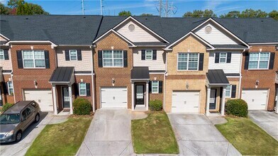 3090 Branham Dr in Dunwoody, GA - Building Photo - Building Photo