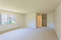 Wildwood Manor Apartments in Sunnyvale, CA - Building Photo - Interior Photo