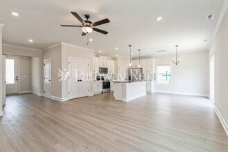 130 Wembury Ln in Troutman, NC - Foto de edificio - Building Photo