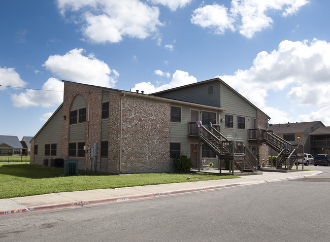 Casa De Manana Apartments in Corpus Christi, TX - Building Photo - Building Photo