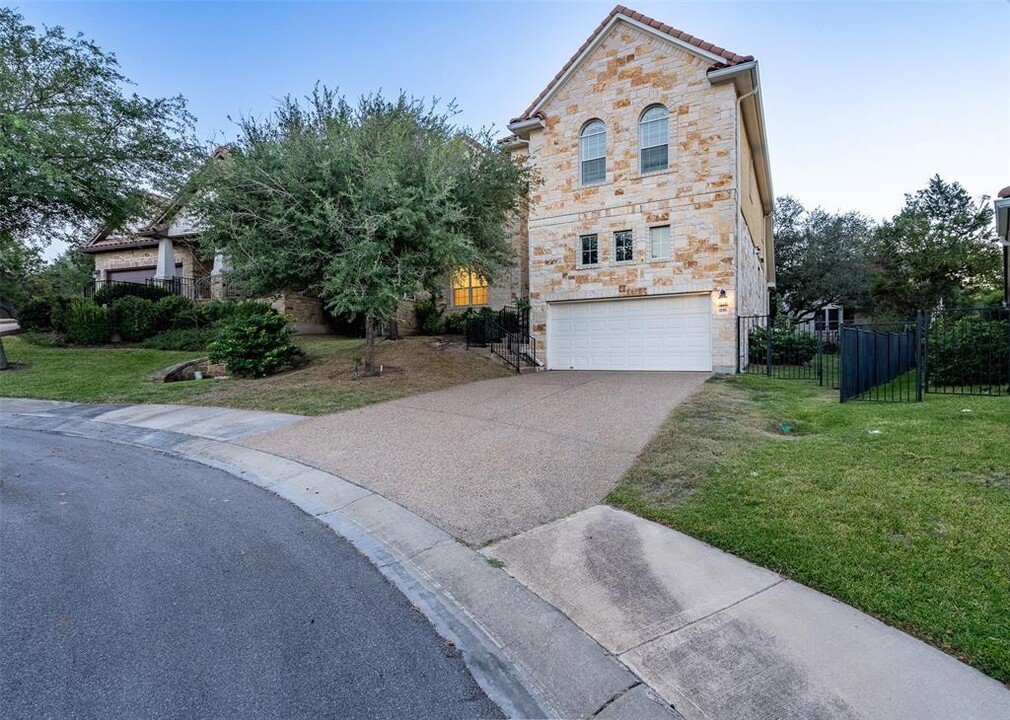 3716 Broadwinged Hawk Cove in Austin, TX - Building Photo