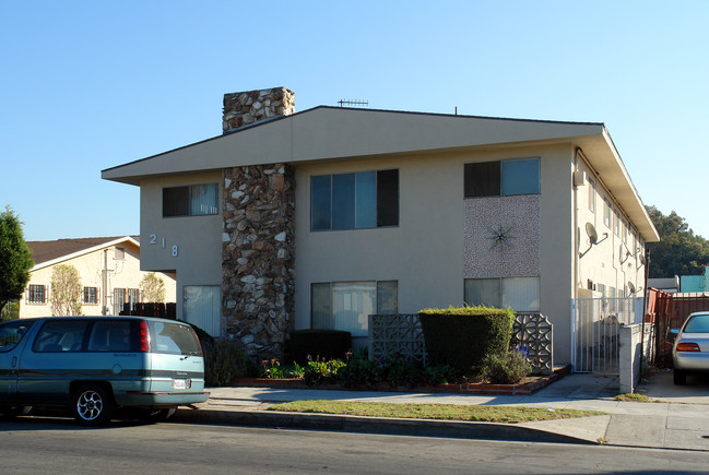 218 S Eucalyptus Ave in Inglewood, CA - Building Photo - Building Photo