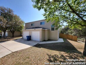 8936 Maverick Draw in San Antonio, TX - Building Photo