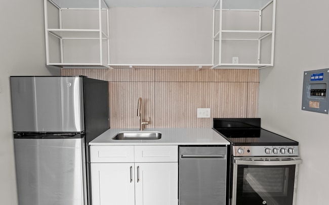 The Flats at Wasson Way in Cincinnati, OH - Building Photo - Building Photo