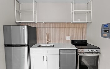 The Flats at Wasson Way in Cincinnati, OH - Building Photo - Building Photo