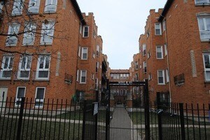 1642.5 W Greenleaf Ave in Chicago, IL - Building Photo