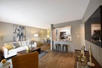 Element in Lexington, KY - Foto de edificio - Building Photo