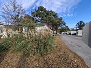 1925 Bacons Bridge Rd in Summerville, SC - Building Photo - Building Photo