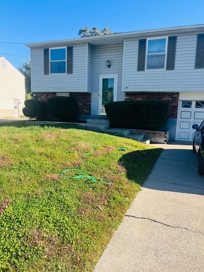 property at 4513 Mesa Ct