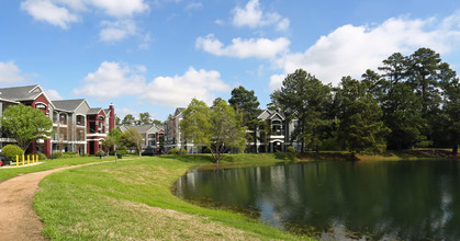 Retreat at Lakeside in Houston, TX - Building Photo - Building Photo