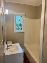 389 Hodges St in Memphis, TN - Building Photo - Building Photo