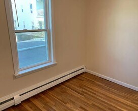 9 Skehan St, Unit 2 in Somerville, MA - Building Photo - Building Photo