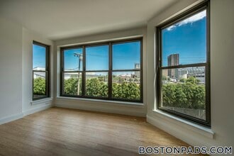 40 Malvern St, Unit 504 in Boston, MA - Building Photo - Building Photo
