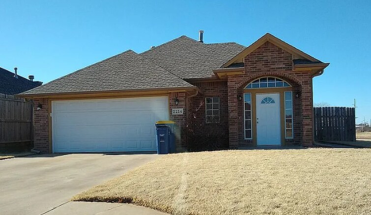 2214 N Manning St in Stillwater, OK - Building Photo