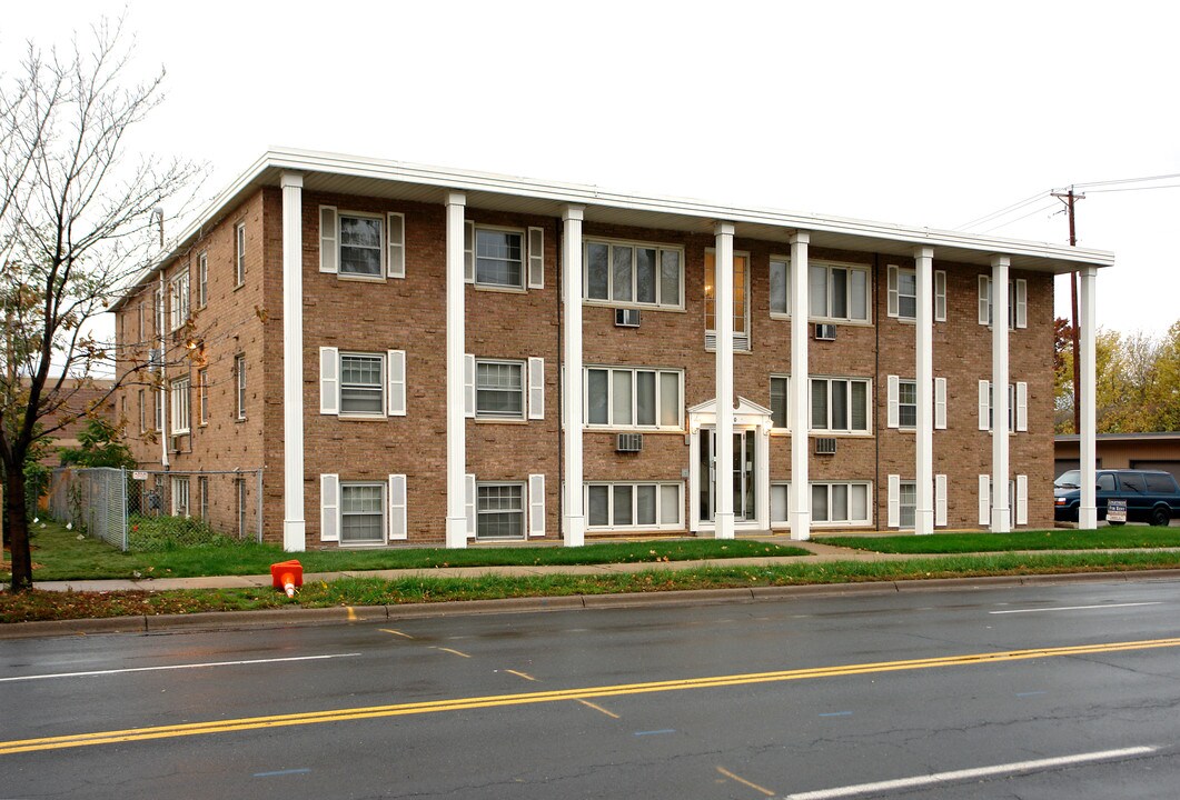 1310 Maryland Ave E in St. Paul, MN - Foto de edificio