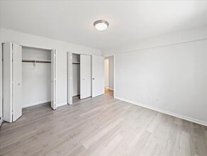 700 McKinley Ave in Mundelein, IL - Building Photo - Building Photo
