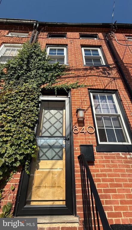 property at 840 Tyson St
