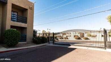 1241 N 48th St in Phoenix, AZ - Building Photo - Building Photo