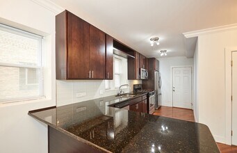 6134 N Washtenaw Ave in Chicago, IL - Building Photo - Building Photo