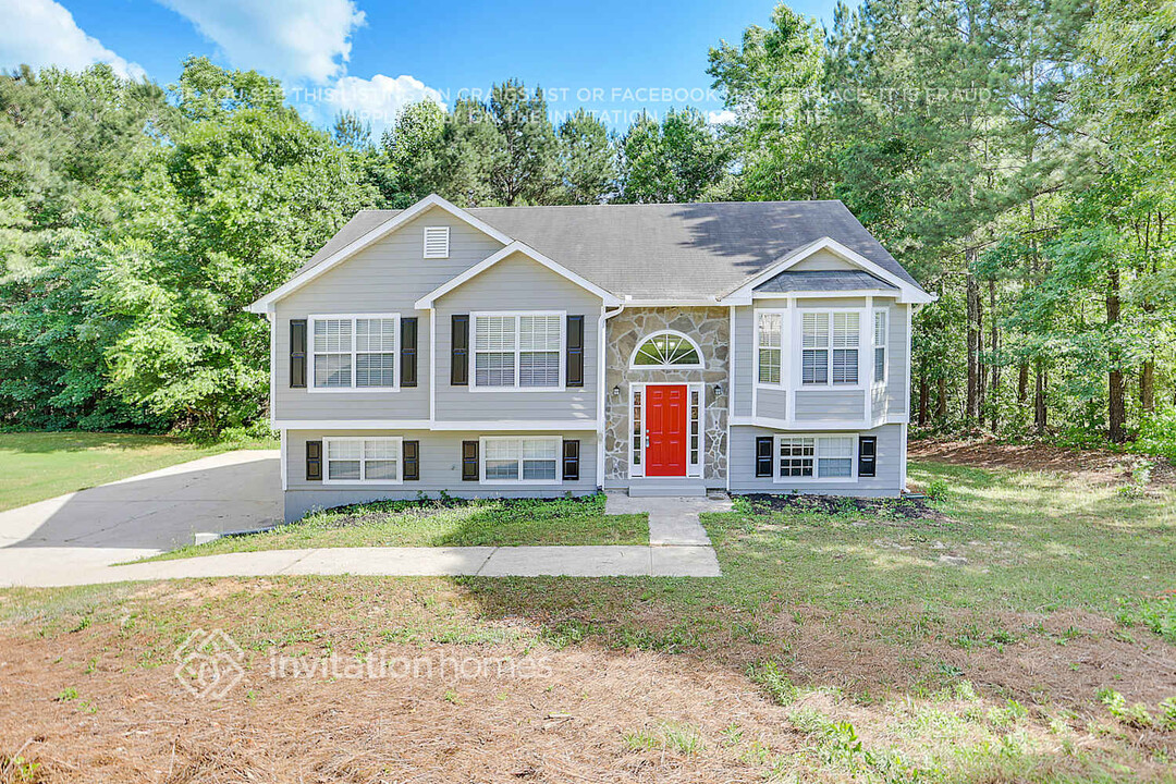 3443 Lumpkin Ct in Douglasville, GA - Foto de edificio