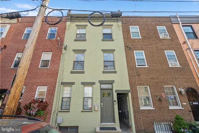 property at 626 Carpenter St