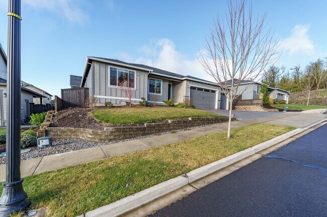 8989 N Kale Cir in Camas, WA - Building Photo - Building Photo