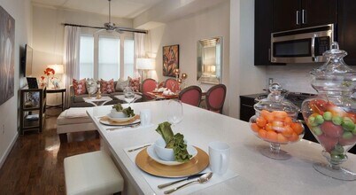 1900 Yorktown St in Houston, TX - Building Photo - Building Photo