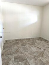 146 NW 40th Ct-Unit -1 in Oakland Park, FL - Building Photo - Building Photo