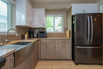 2925 NW 11th Ave in Miami, FL - Building Photo - Building Photo