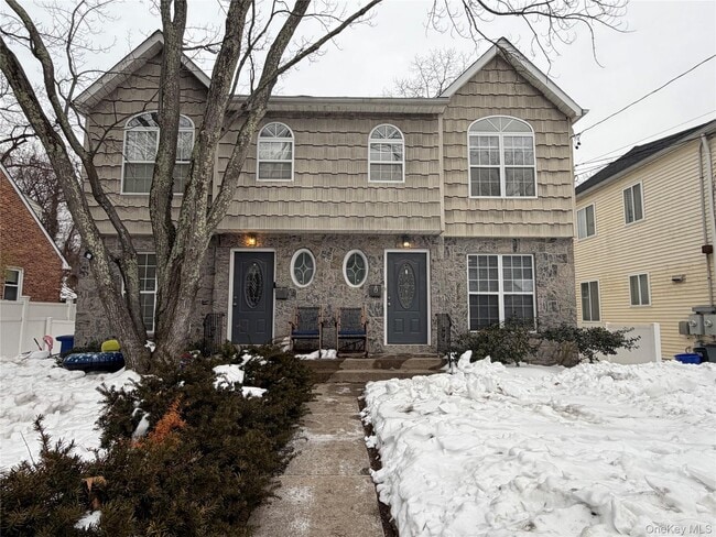 property at 62 A Linwood Rd N