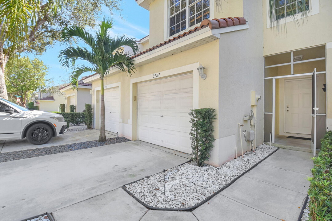 9784 Porta Leona Ln in Boynton Beach, FL - Foto de edificio