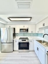 4411 Rustic Dr in New Port Richey, FL - Foto de edificio - Building Photo