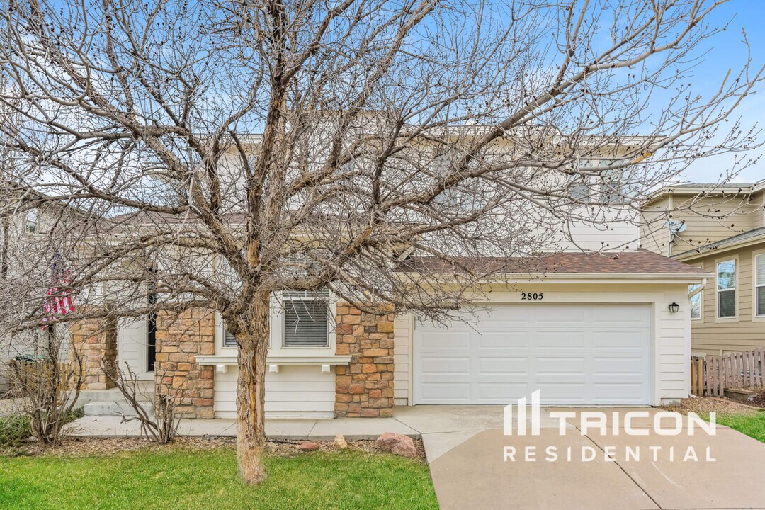 2805 Middlebury Dr in Littleton, CO - Building Photo