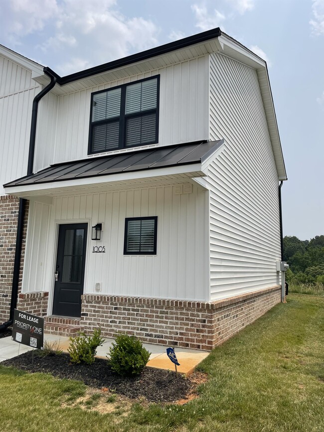 1005 Ridgestone Ct in Forest, VA - Building Photo - Building Photo