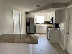 1140 Viking Dr in Holiday, FL - Building Photo - Building Photo