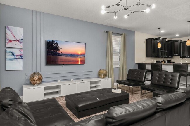 1429 Wexford Way in Four Corners, FL - Building Photo - Building Photo