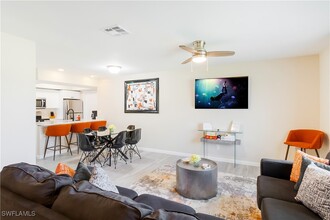 4345 Skyline Blvd in Cape Coral, FL - Building Photo - Building Photo