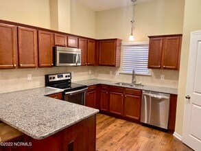 713 Kiesee Dr in Greenville, NC - Building Photo - Building Photo
