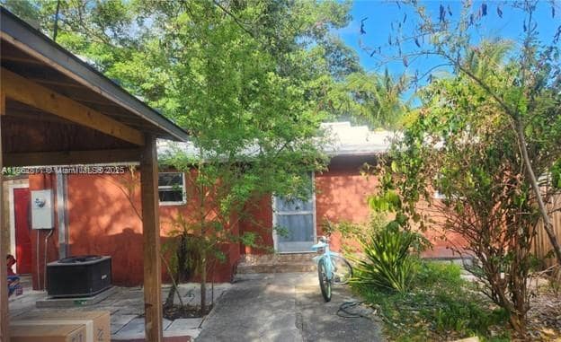 9407 NW 4th Ave in Miami, FL - Building Photo - Building Photo