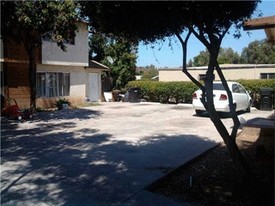 5186-5188 Groveland Dr Apartamentos