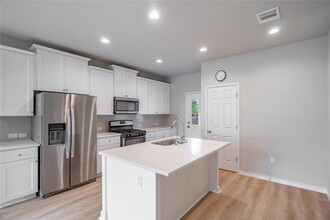 5408 Golden Canary Ln in Austin, TX - Building Photo - Building Photo